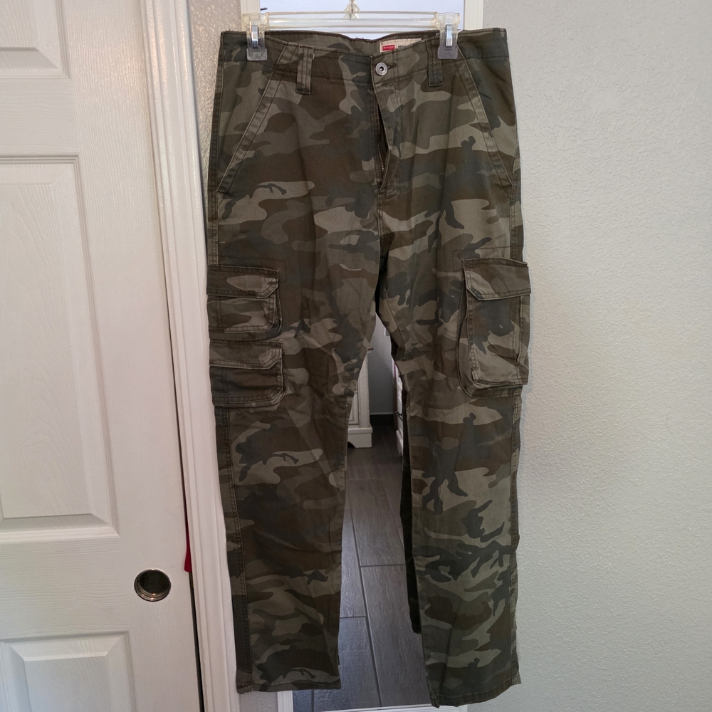 Wrangler Green Camouflage Cargo Pants 32×32